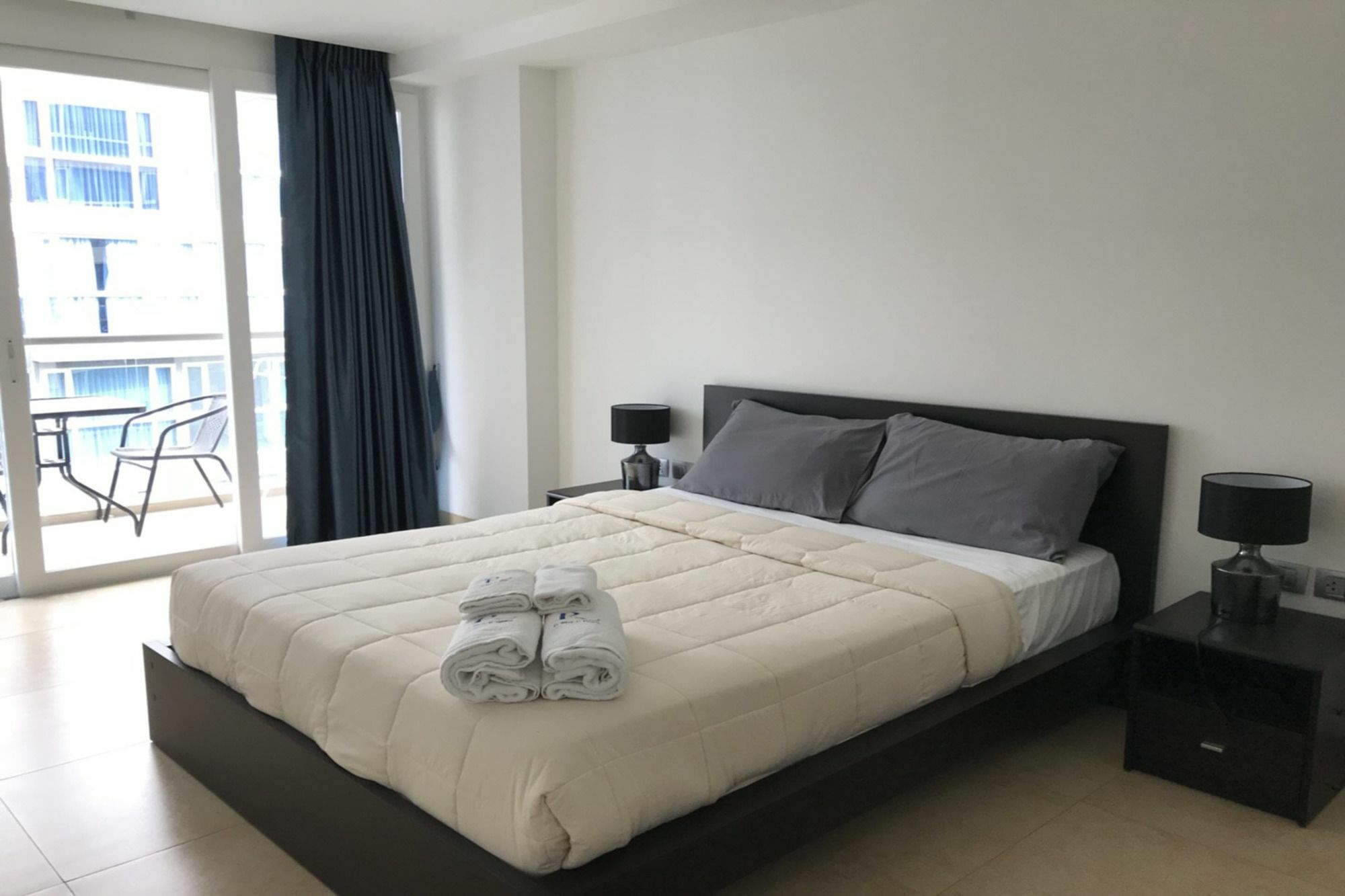 Uplus Avenue Residence Pattaya Exterior photo